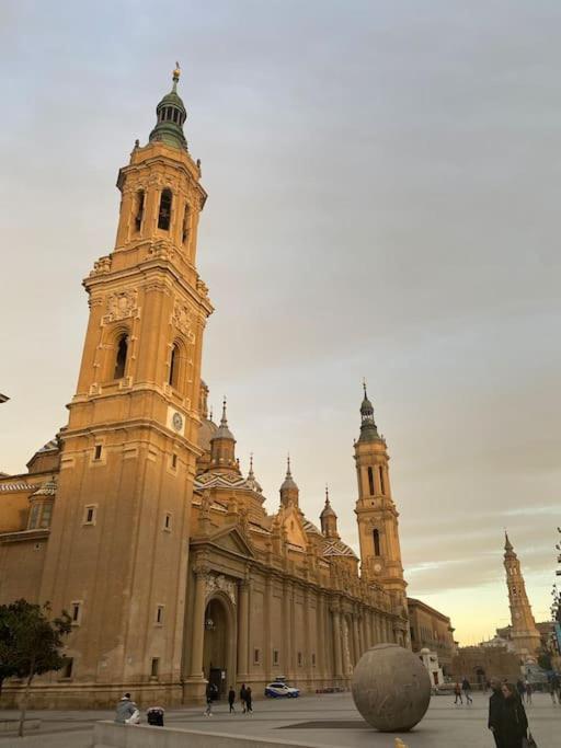 Acogedor Apartamento Con Acabados Primera Calidad Saragossa Exterior foto